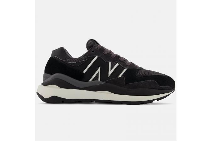 Zapatilla New Balance W5740CHB Negra